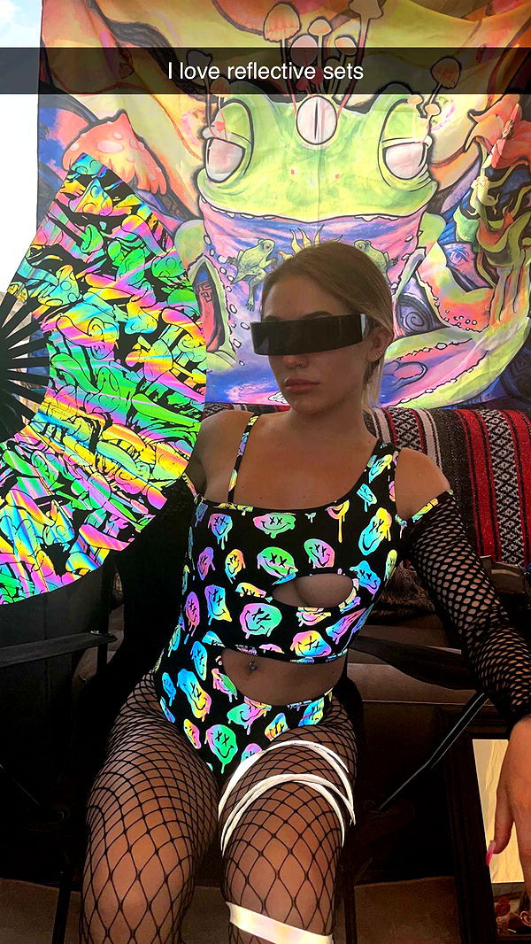 kayleedolisi image ~ Altpins