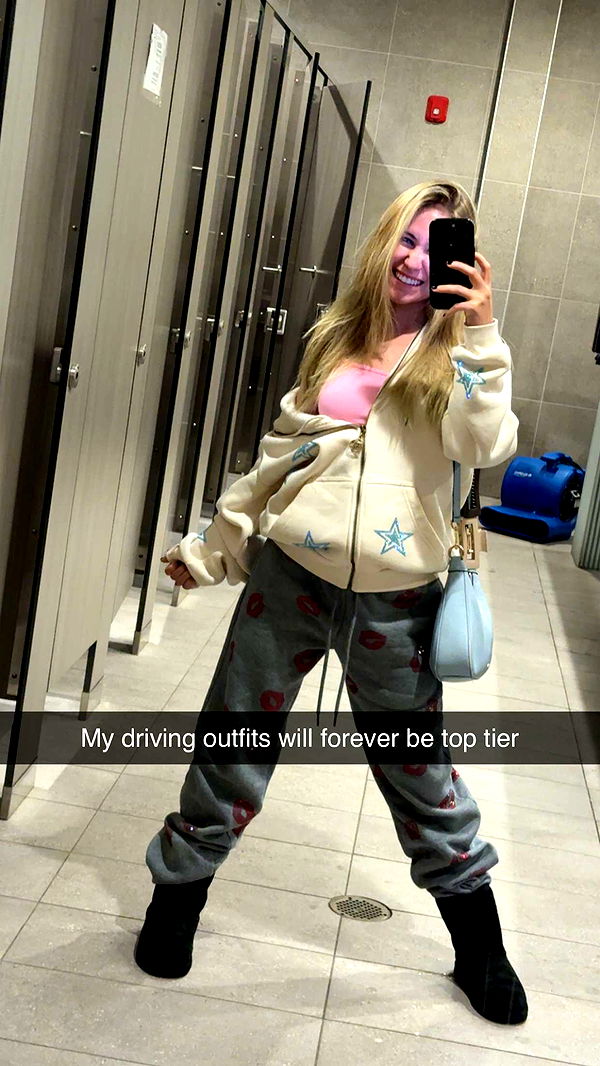 kayleedolisi image ~ Altpins