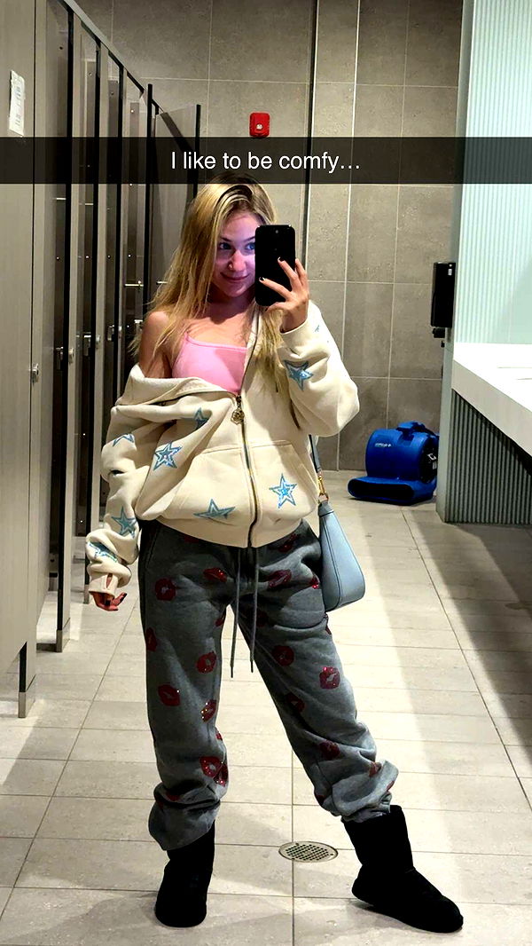 kayleedolisi image ~ Altpins