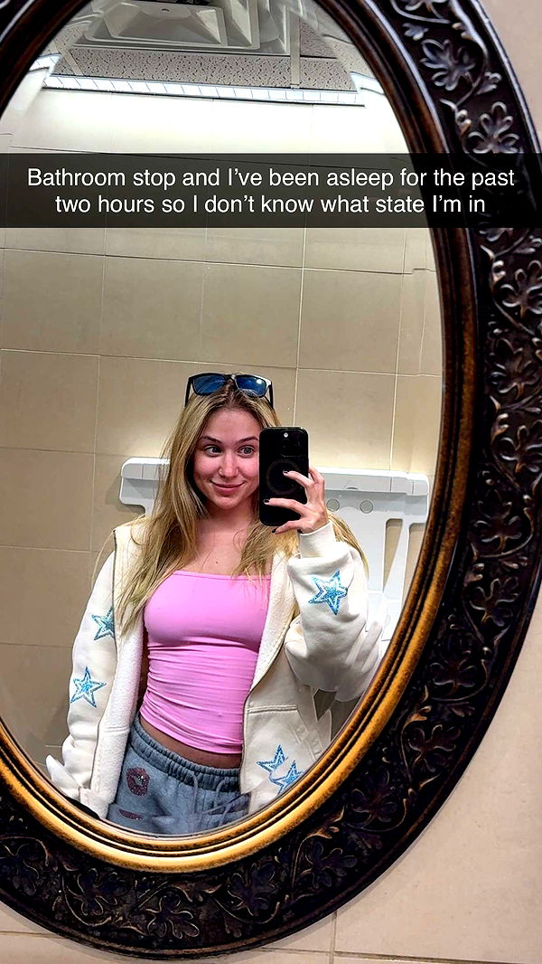 kayleedolisi image ~ Altpins