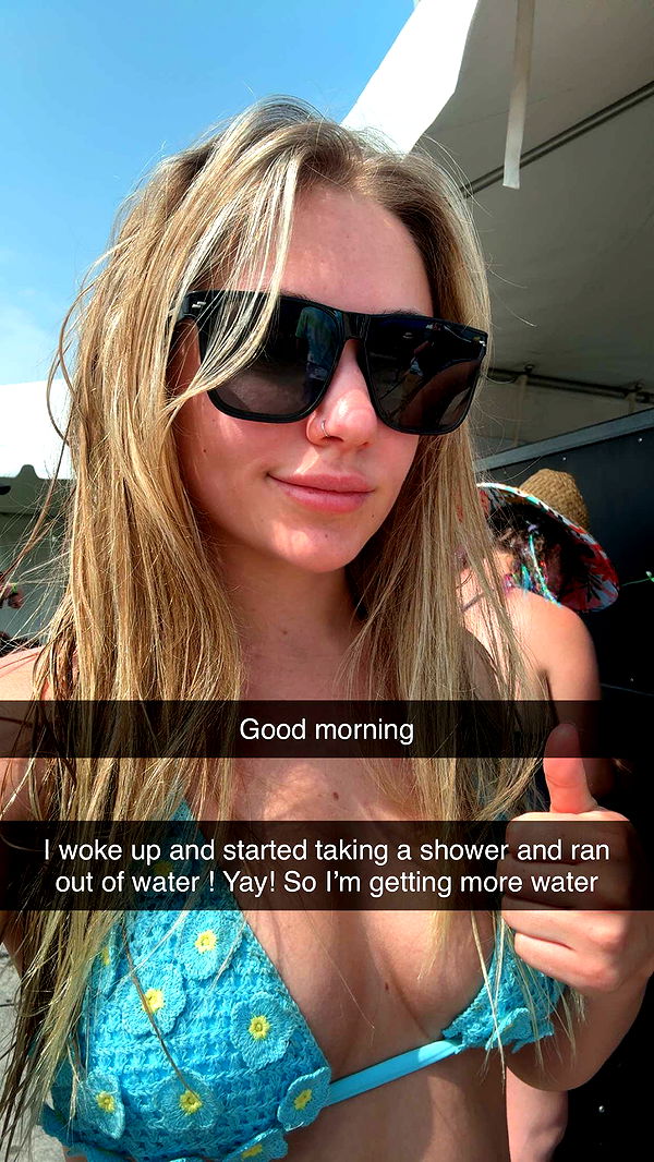 kayleedolisi image ~ Altpins