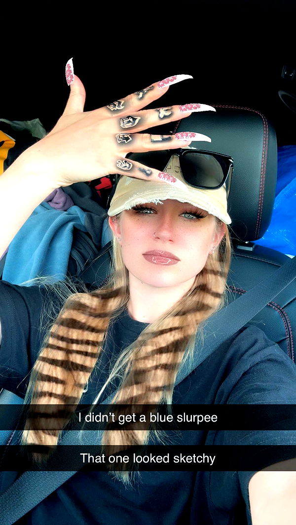 kayleedolisi image ~ Altpins