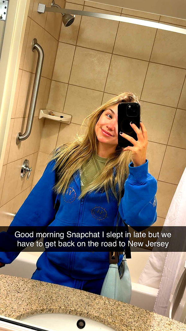 kayleedolisi image ~ Altpins