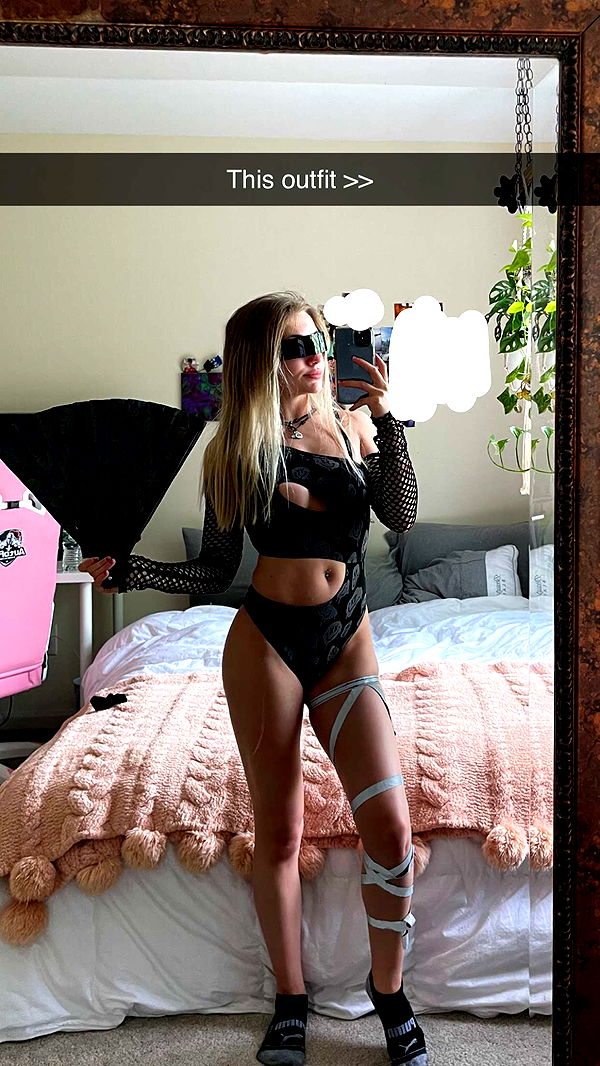 kayleedolisi image ~ Altpins