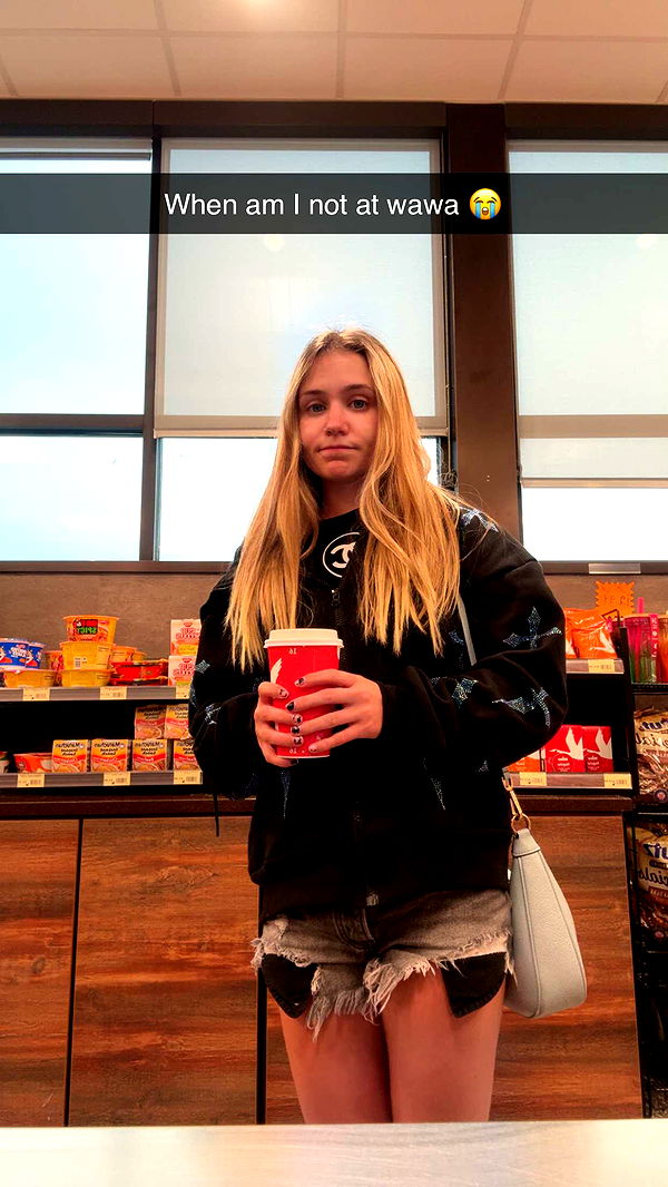 kayleedolisi image ~ Altpins