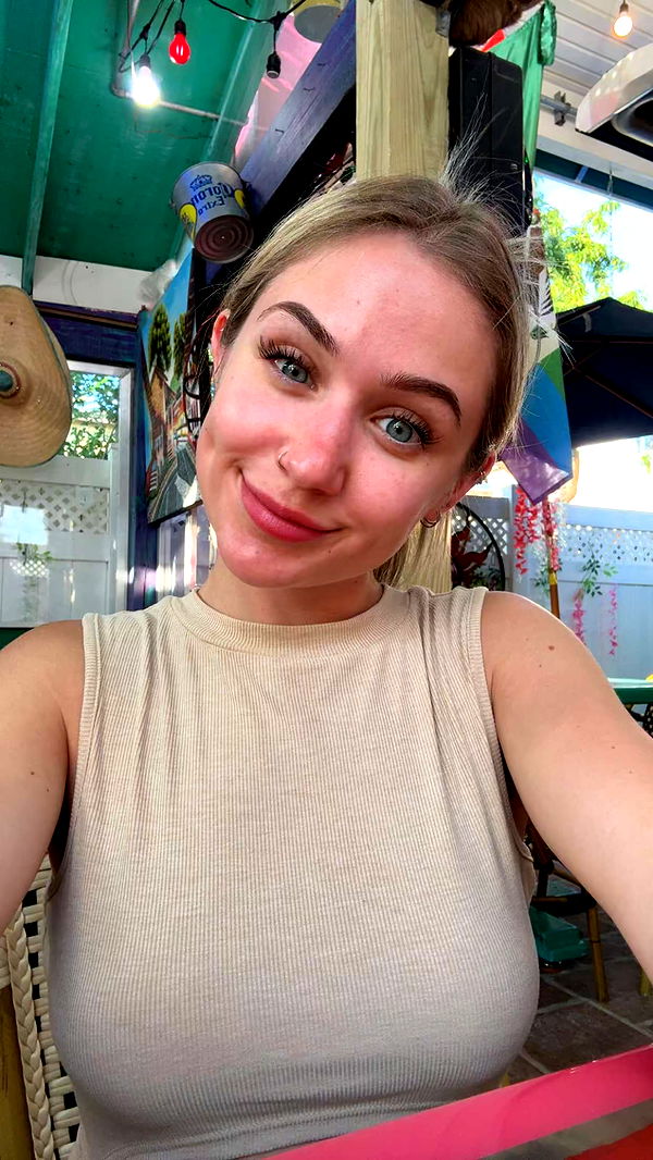 kayleedolisi image ~ Altpins