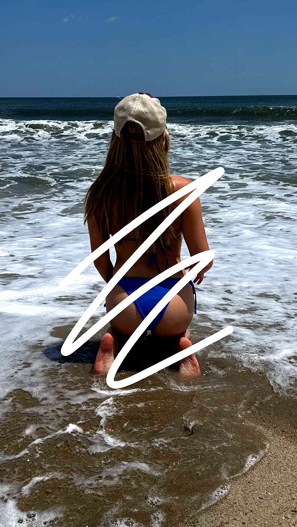 kayleedolisi image ~ Altpins