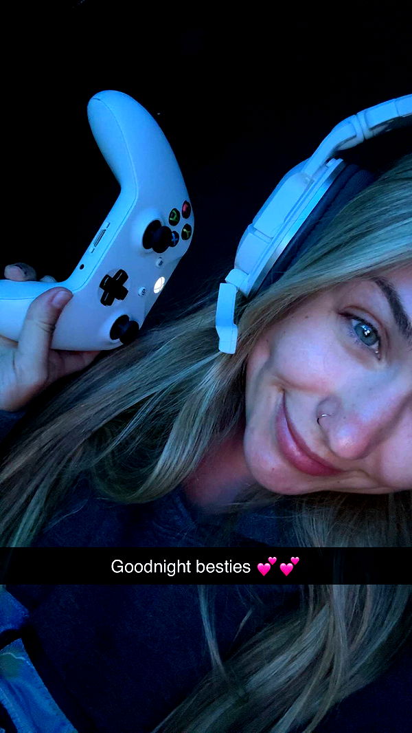 kayleedolisi image ~ Altpins