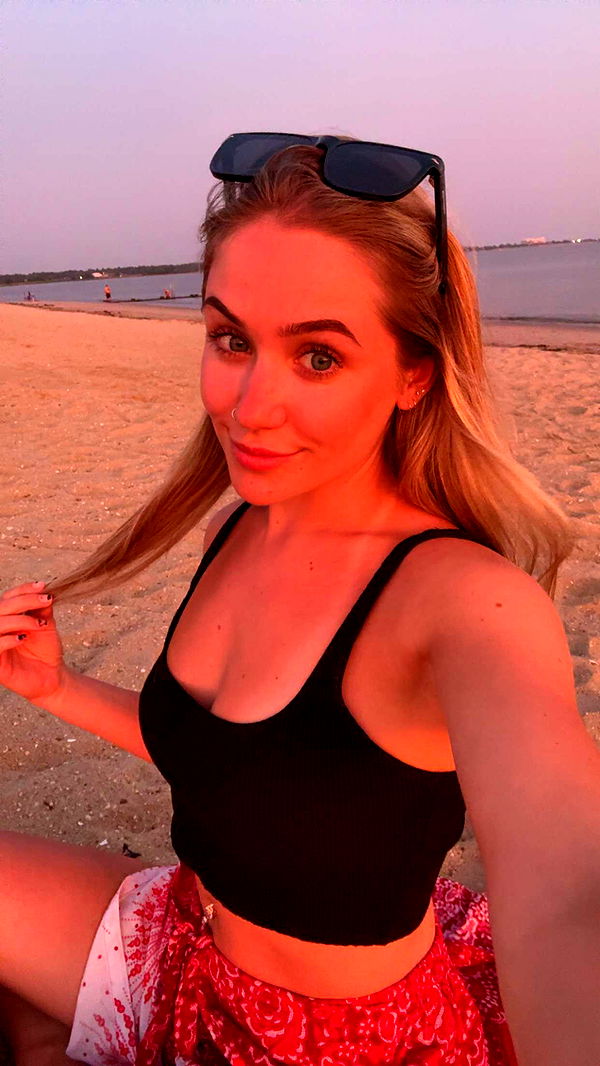 kayleedolisi image ~ Altpins