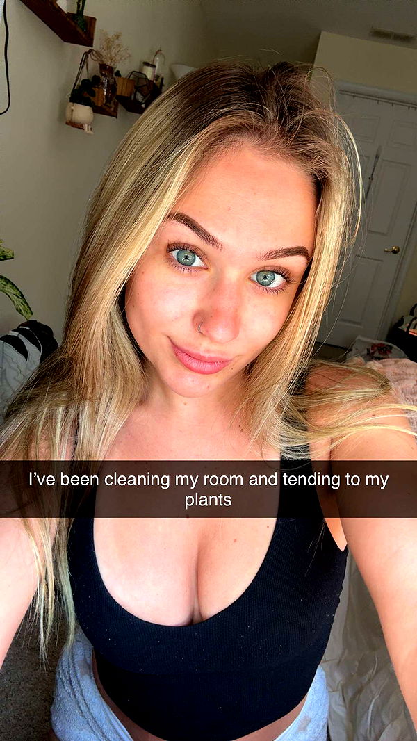 kayleedolisi image ~ Altpins