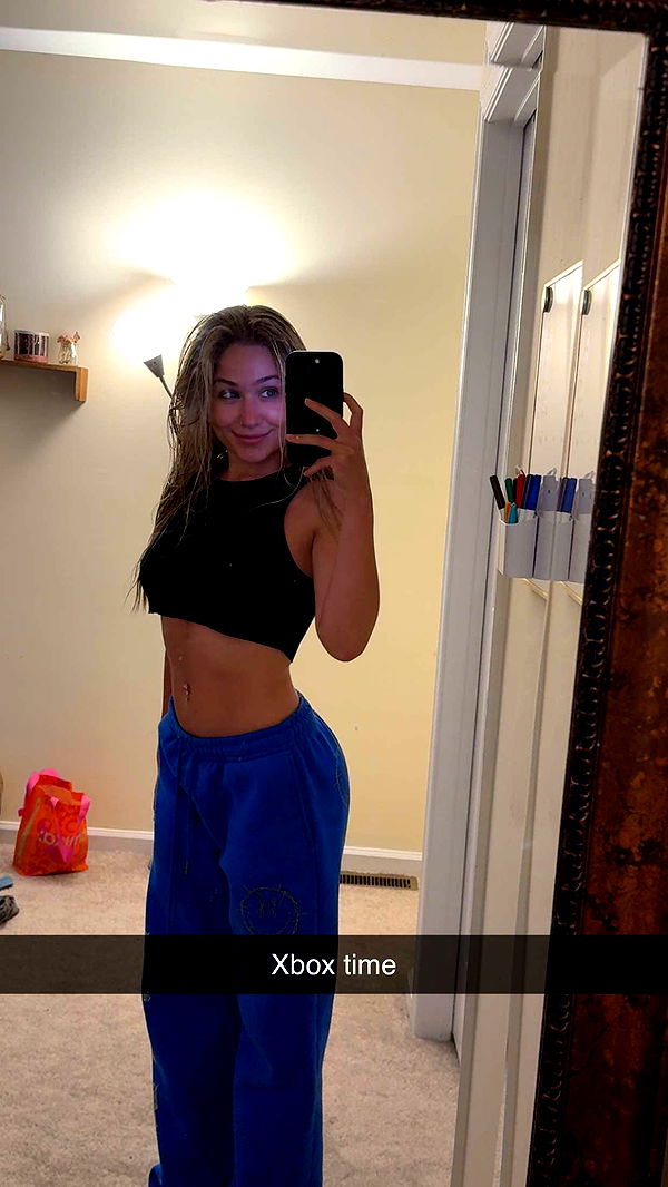 kayleedolisi image ~ Altpins