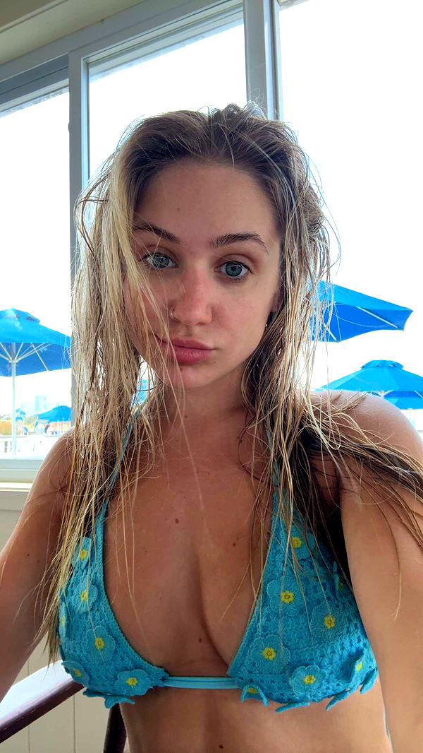 kayleedolisi image ~ Altpins