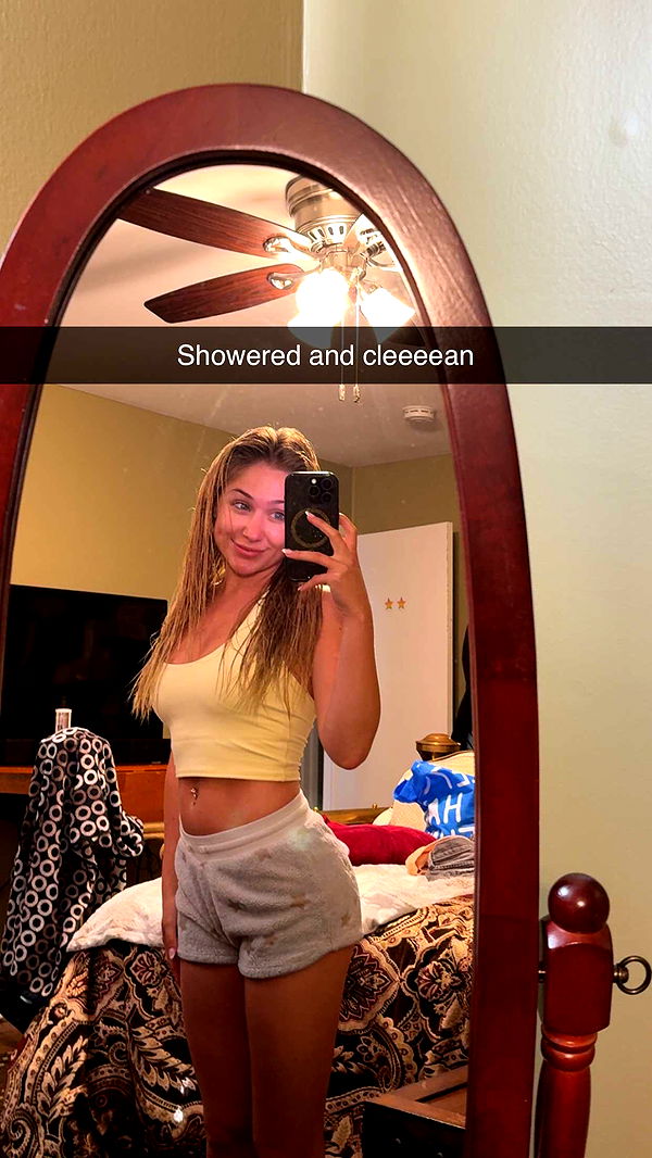 kayleedolisi image ~ Altpins