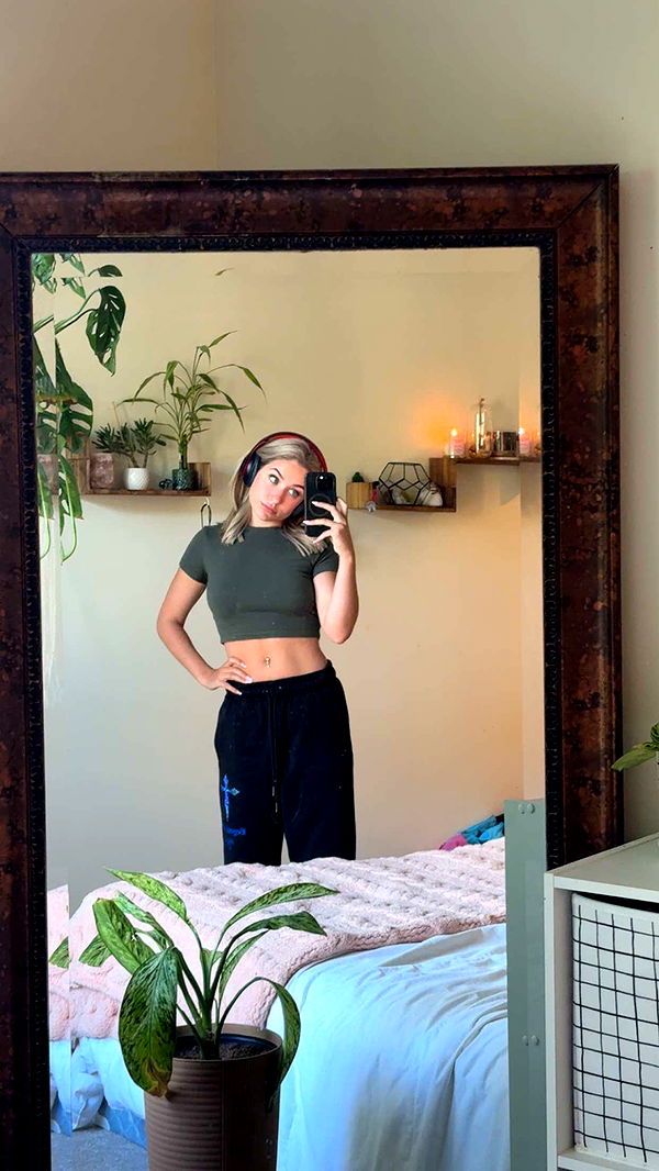 kayleedolisi image ~ Altpins