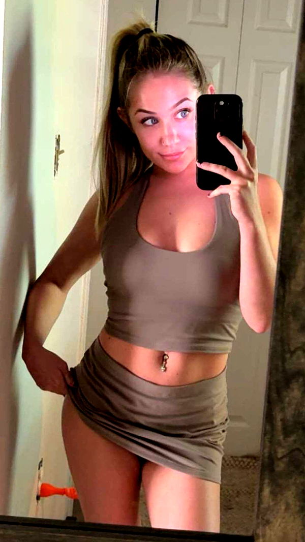 kayleedolisi image ~ Altpins