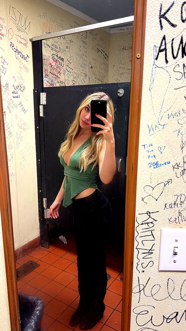 kayleedolisi image ~ Altpins