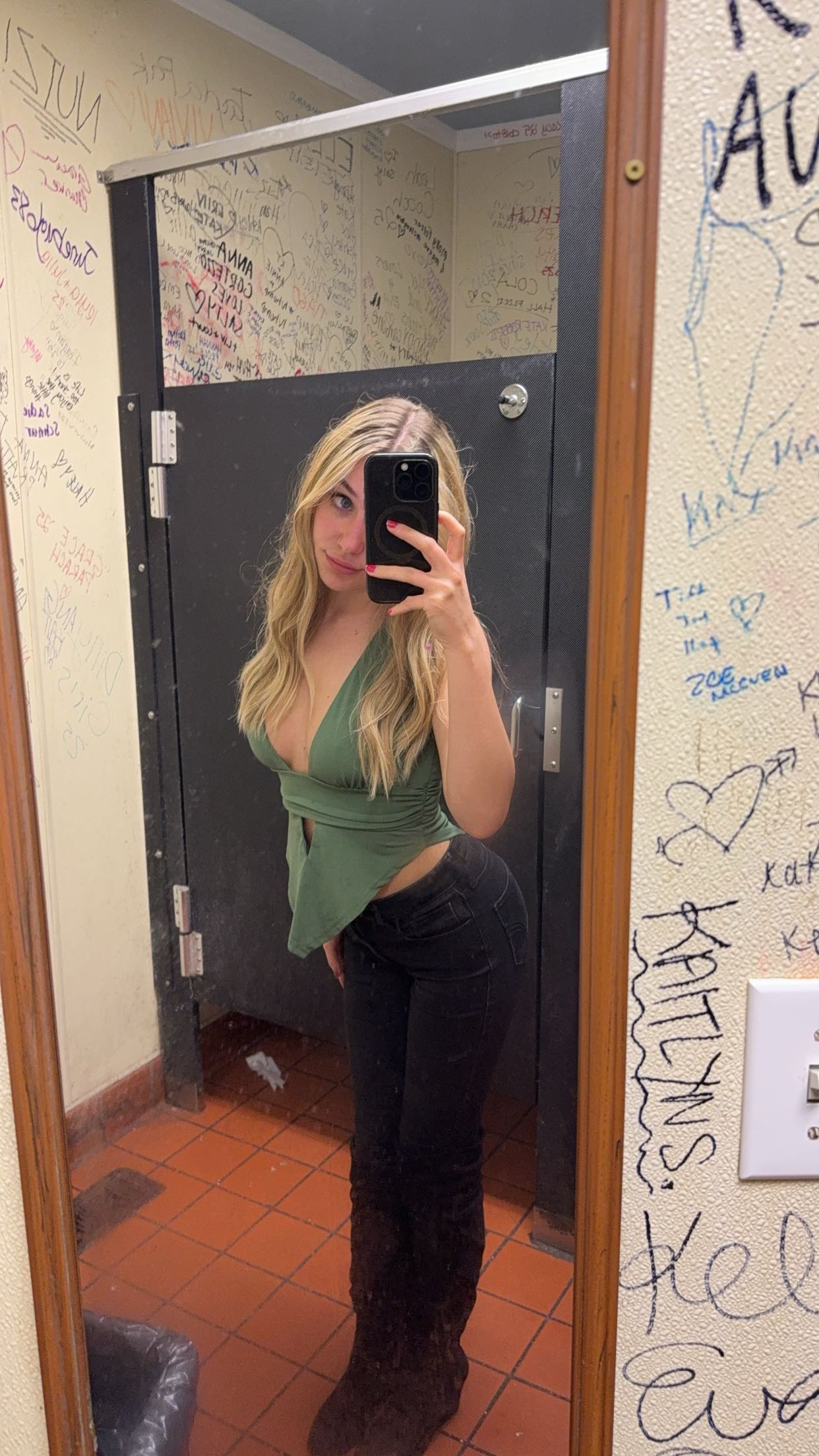 kayleedolisi snapchat image archive image