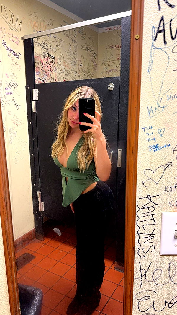 kayleedolisi image ~ Altpins