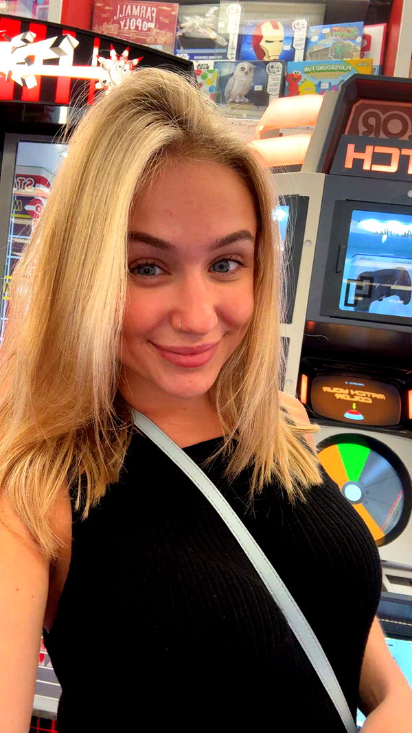 kayleedolisi snapchat image archive image