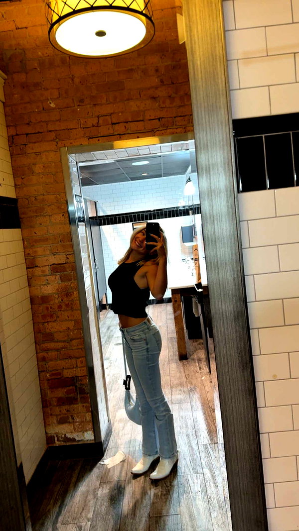 kayleedolisi snapchat image archive image