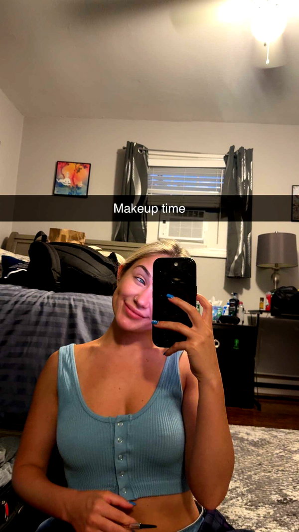 kayleedolisi snapchat image archive image