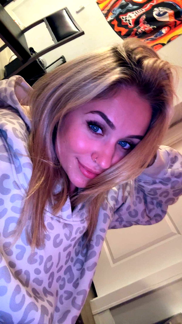 kayleedolisi snapchat image archive image