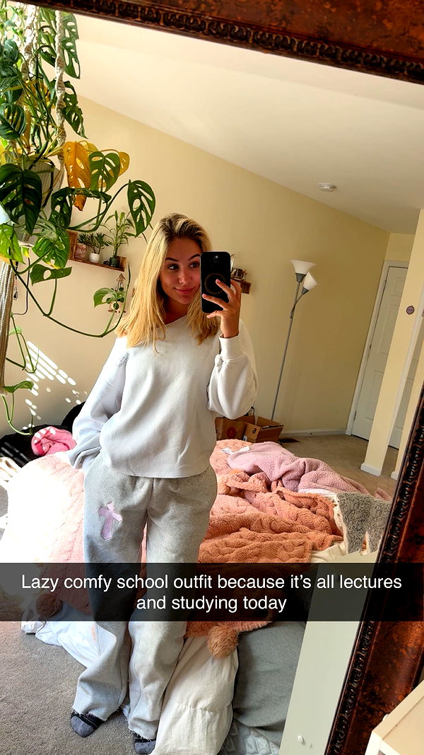 kayleedolisi snapchat image archive image