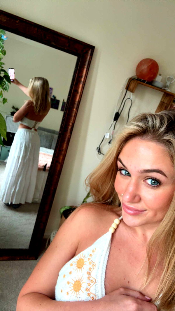 kayleedolisi snapchat image archive image