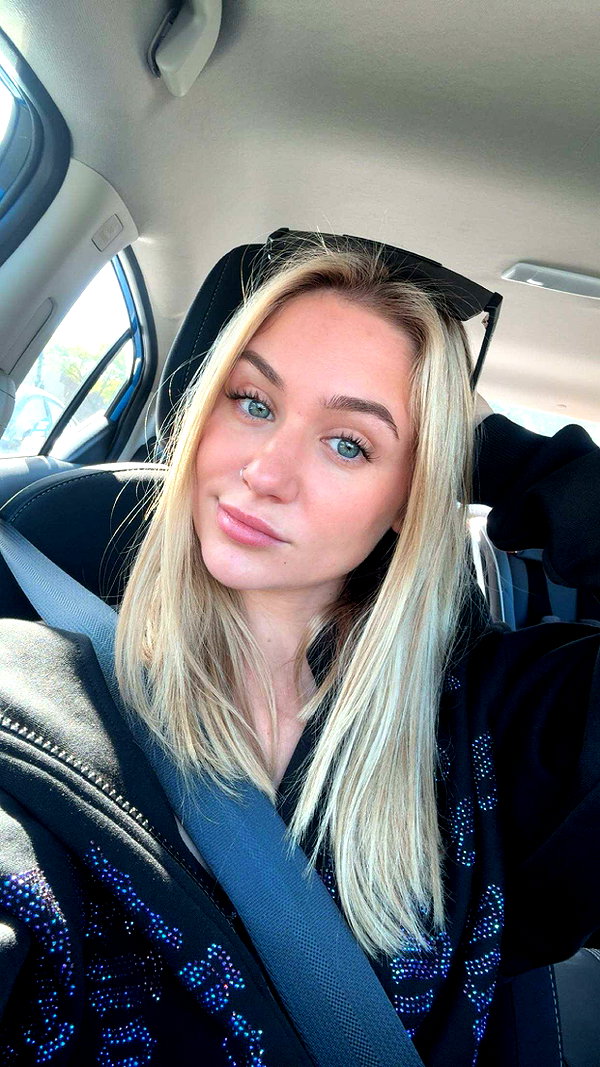 kayleedolisi snapchat image archive image