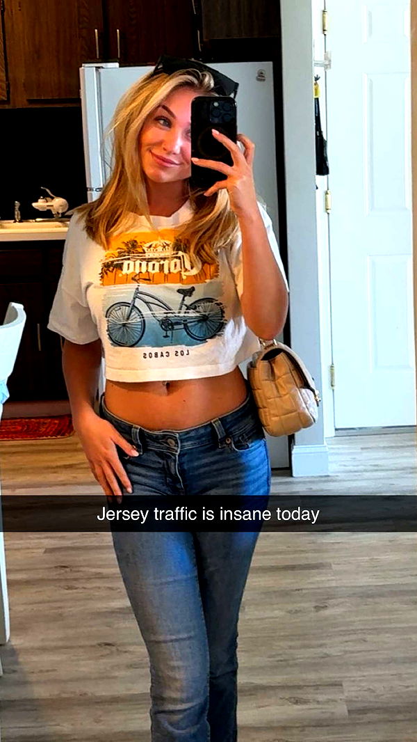 kayleedolisi image ~ Altpins