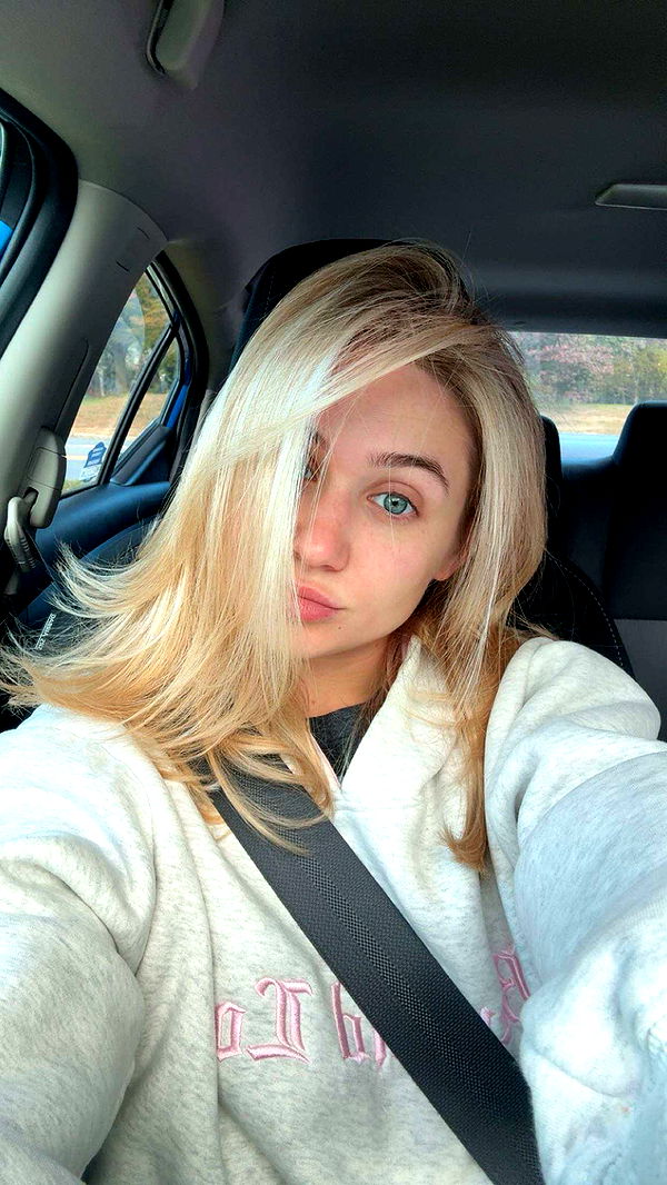 kayleedolisi image ~ Altpins