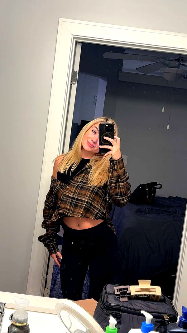 kayleedolisi image ~ Altpins