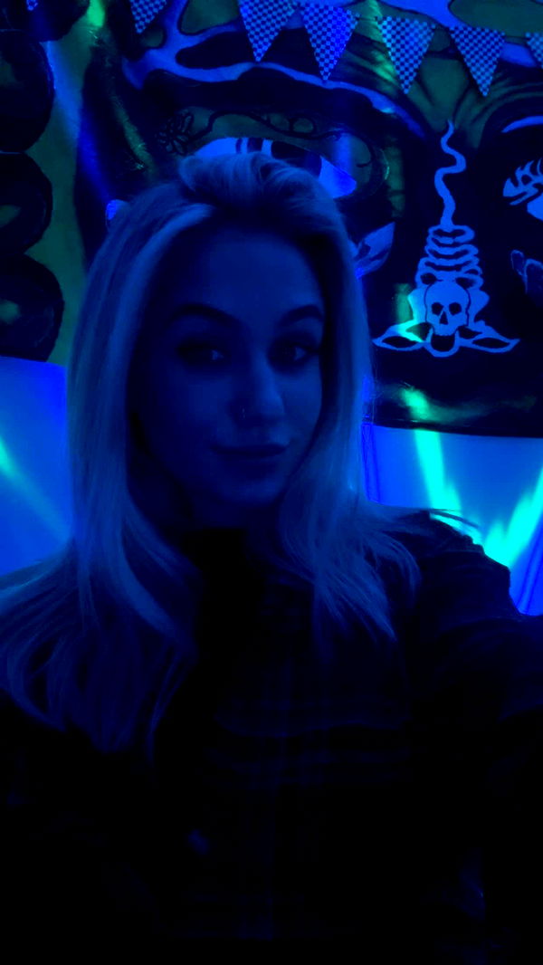 kayleedolisi image ~ Altpins