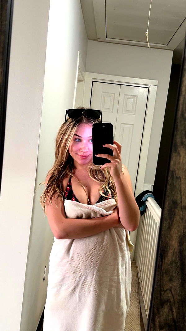 kayleedolisi image ~ Altpins