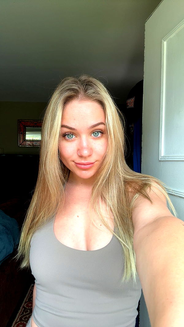 kayleedolisi image ~ Altpins