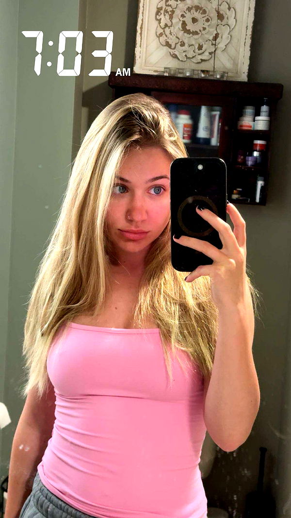 kayleedolisi image ~ Altpins