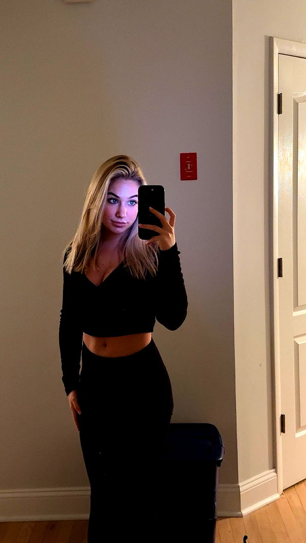 kayleedolisi image ~ Altpins