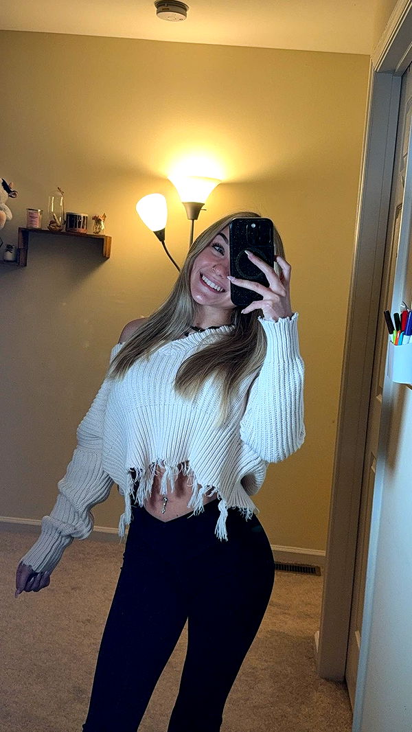 kayleedolisi image ~ Altpins