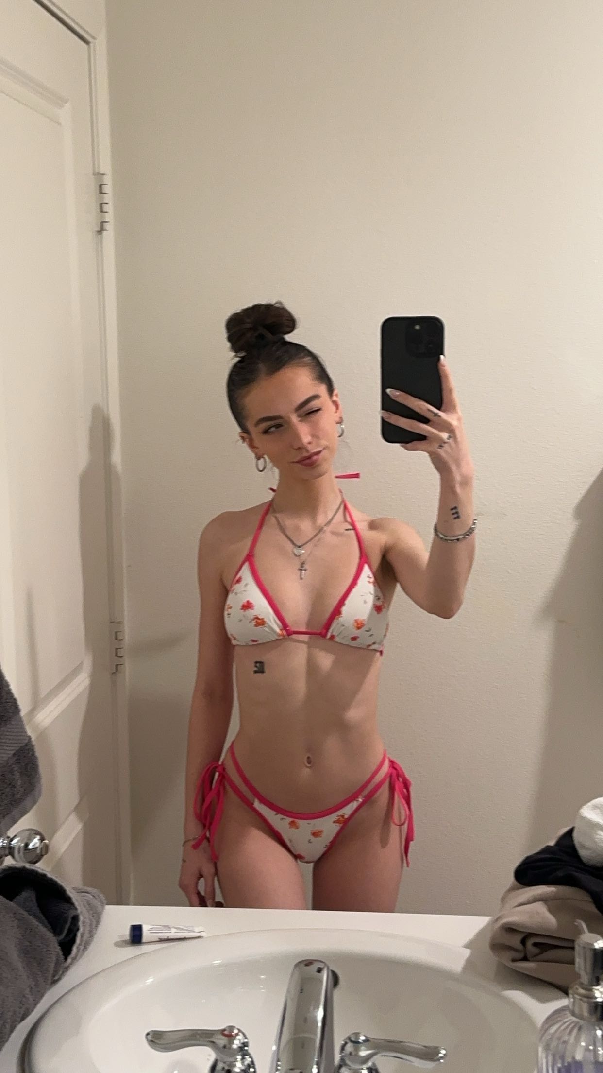 keab01 snapchat image archive image