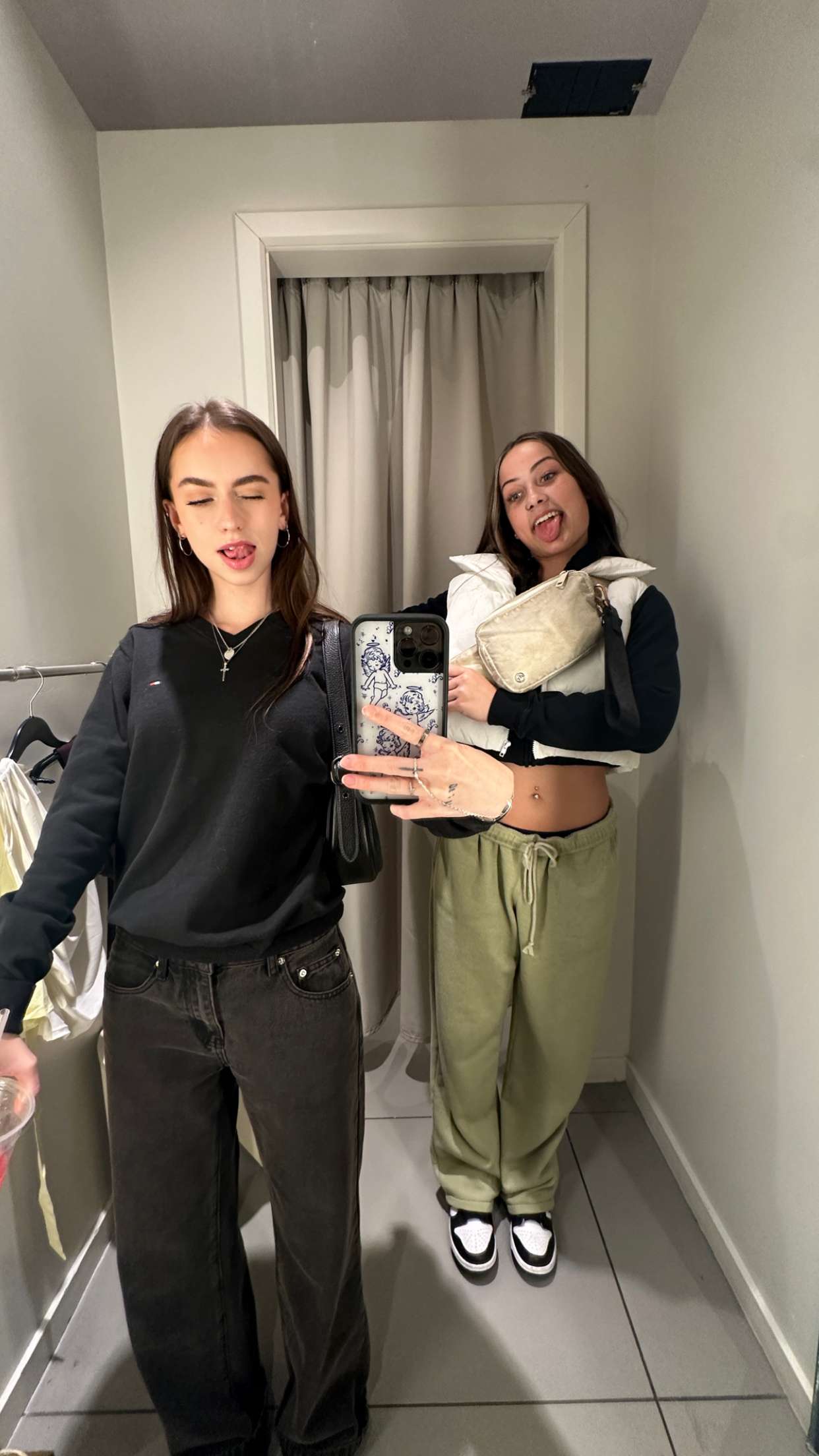 keab01 snapchat image archive image