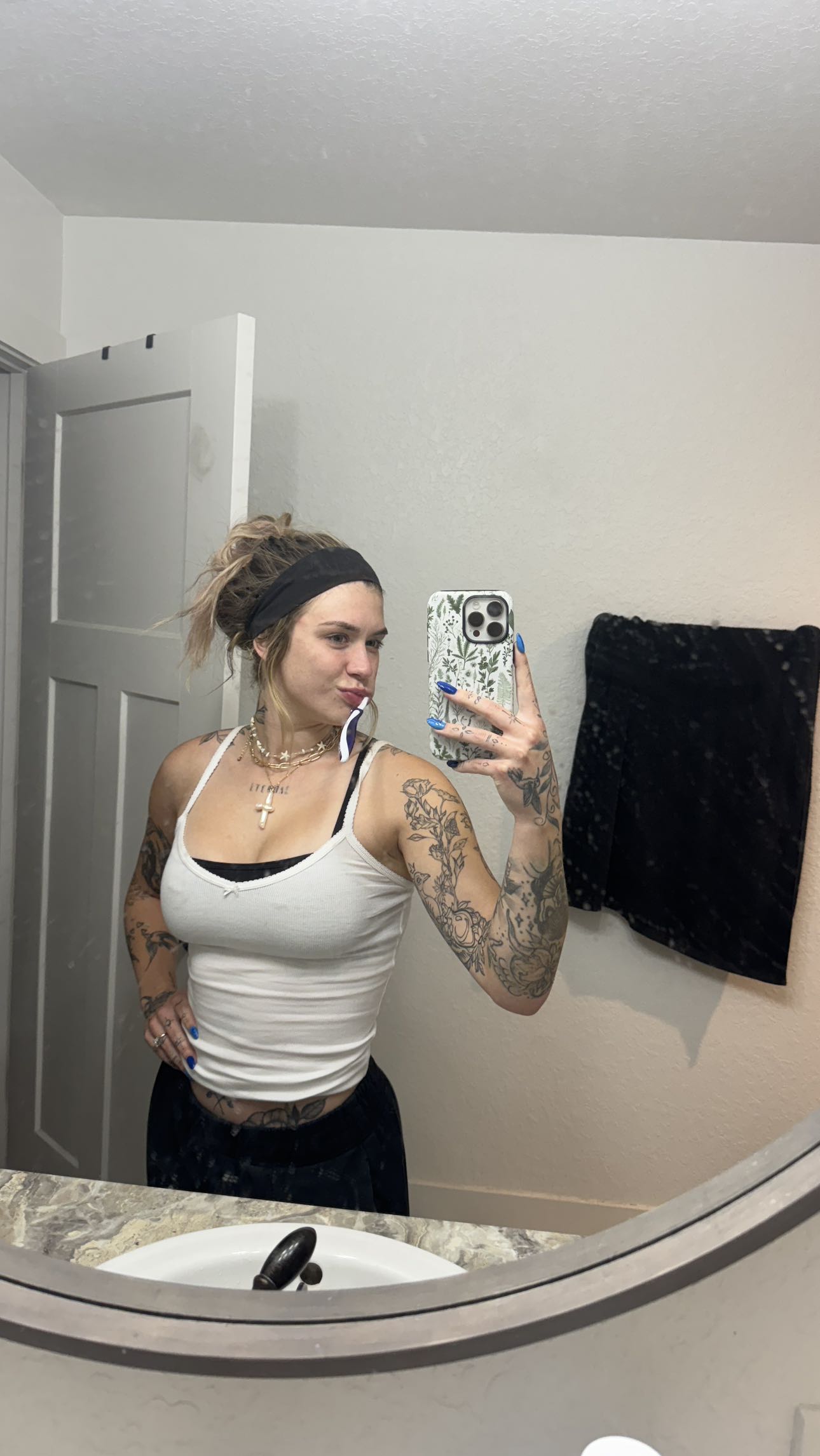 kkierstenking snapchat image archive image