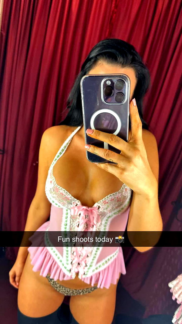 knolldoll snapchat image archive image