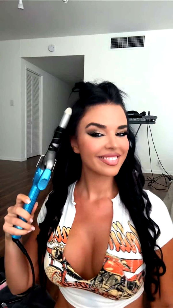 knolldoll snapchat image archive image