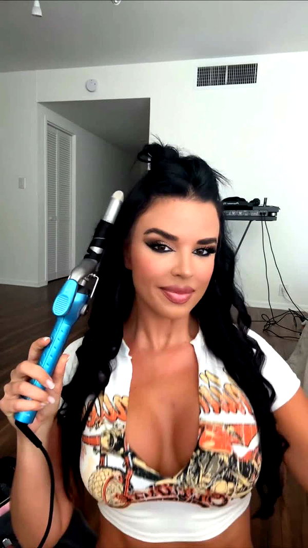 knolldoll snapchat image archive image