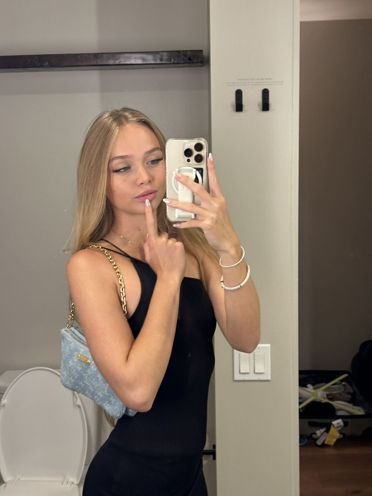 kydoddss snapchat image archive image