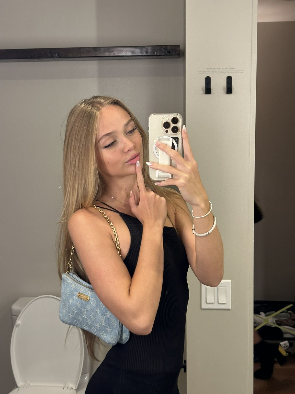 kydoddss snapchat image archive image