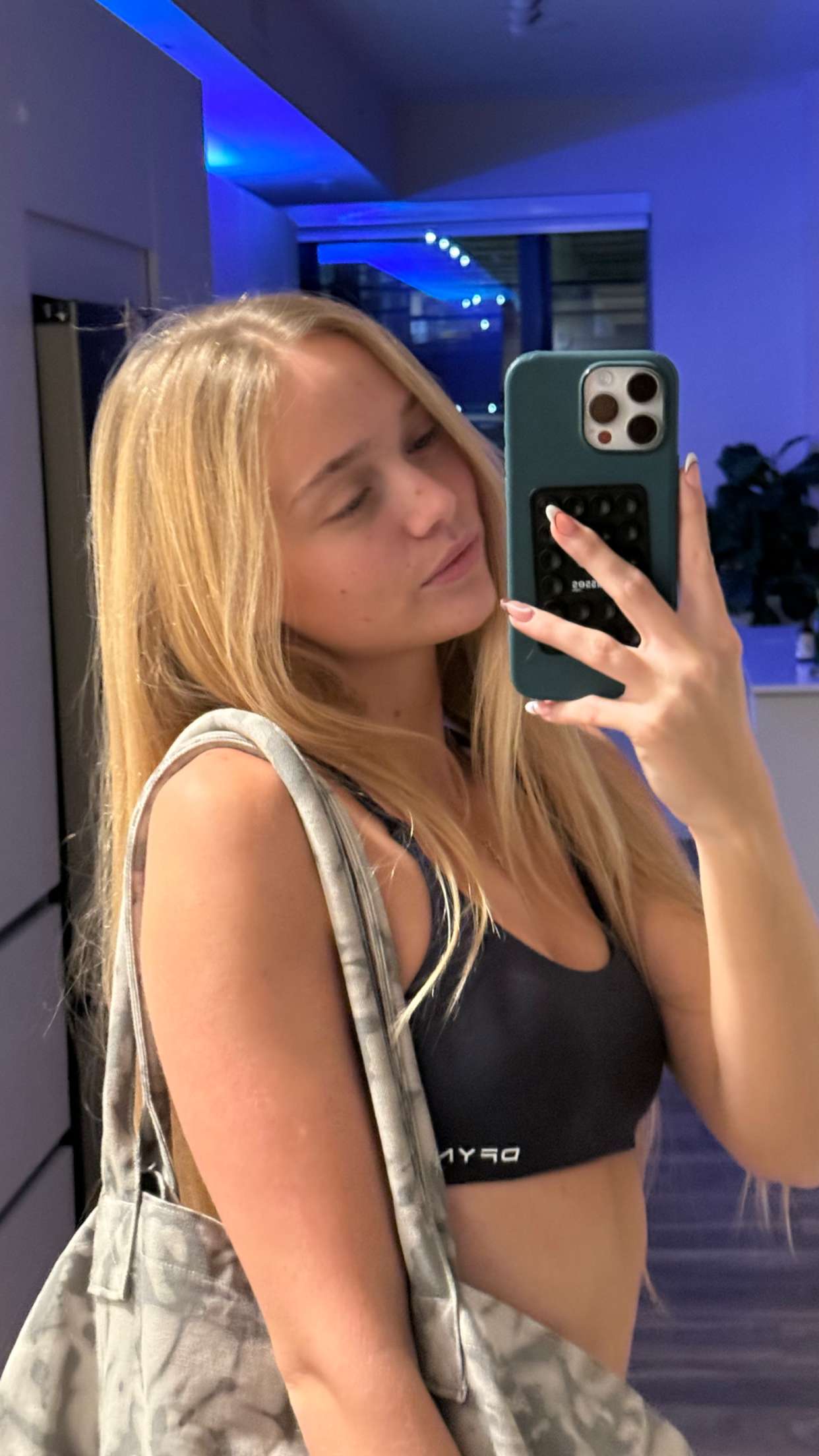 kydoddss snapchat image archive image