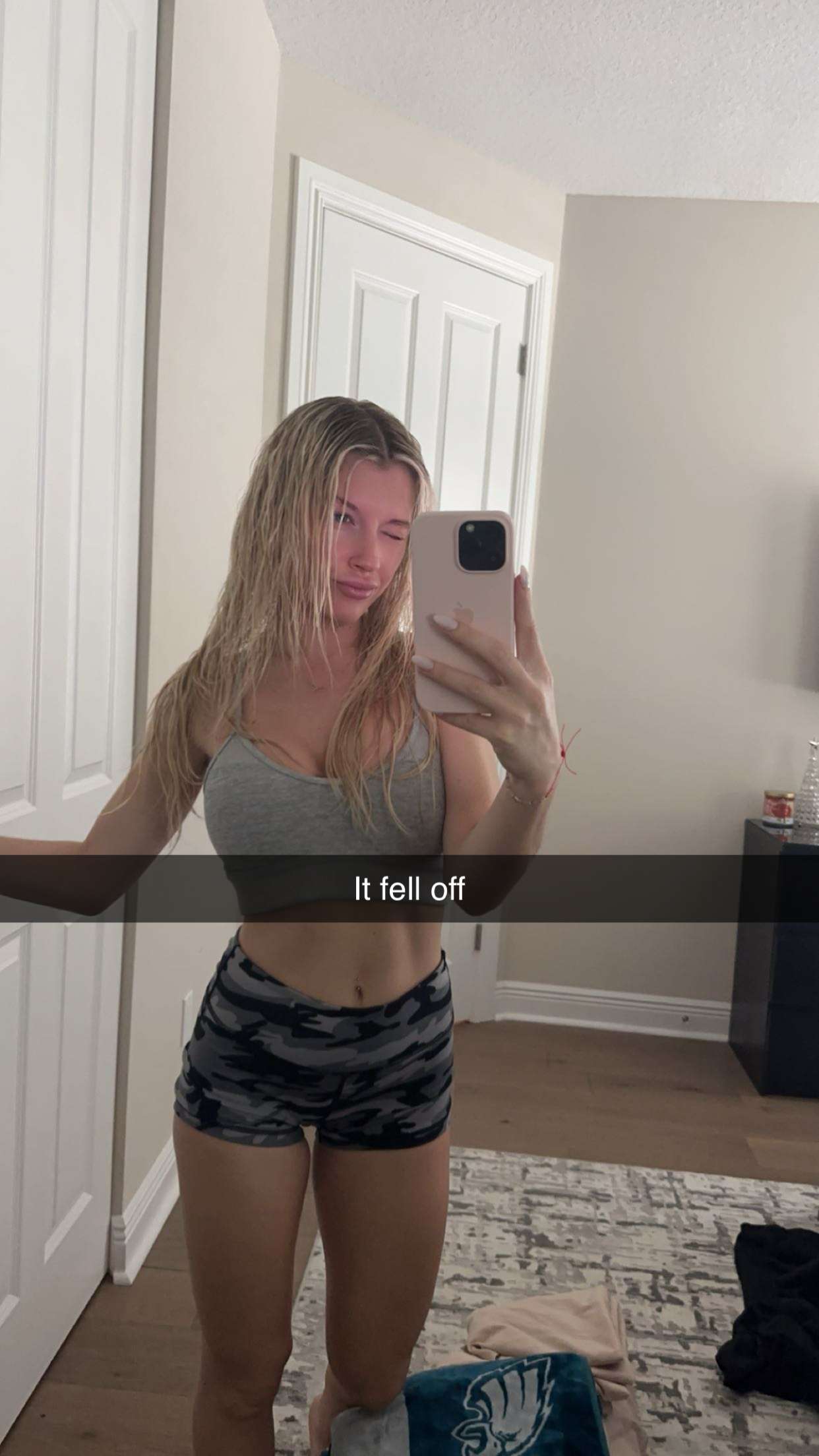 kylaayese snapchat image archive image
