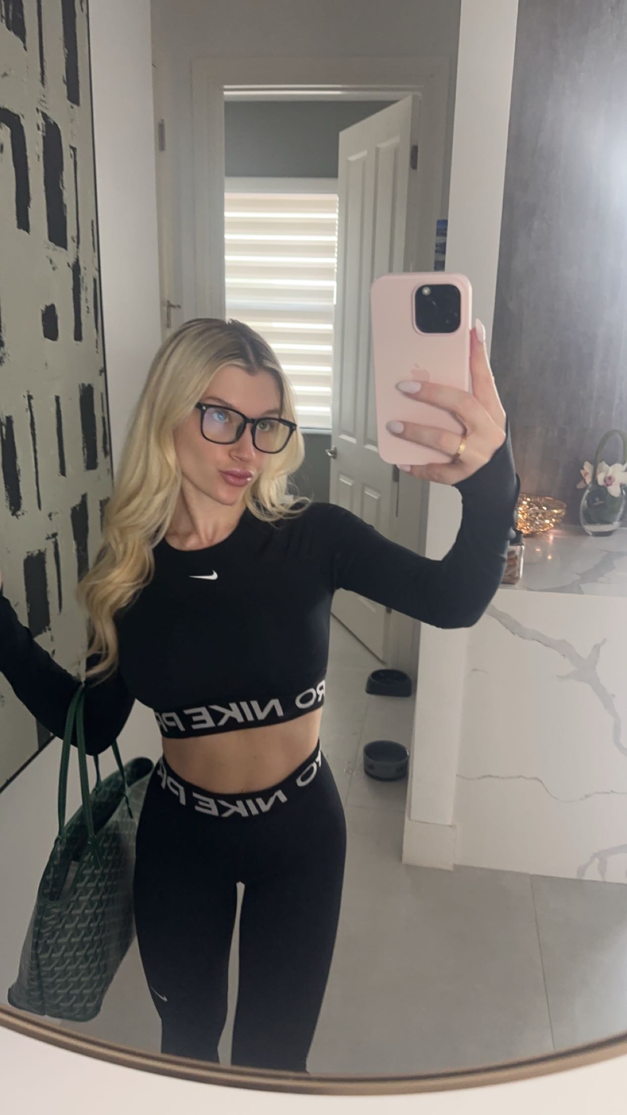 kylaayese snapchat image archive image