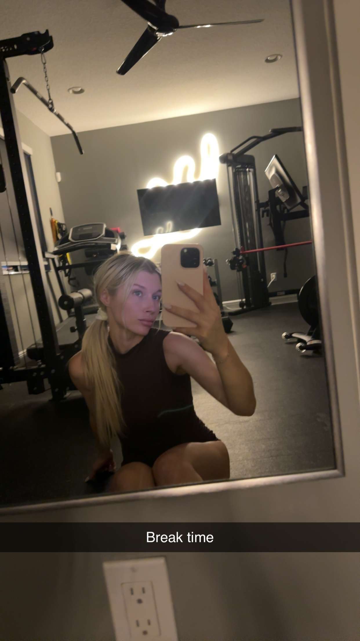 kylaayese snapchat image archive image